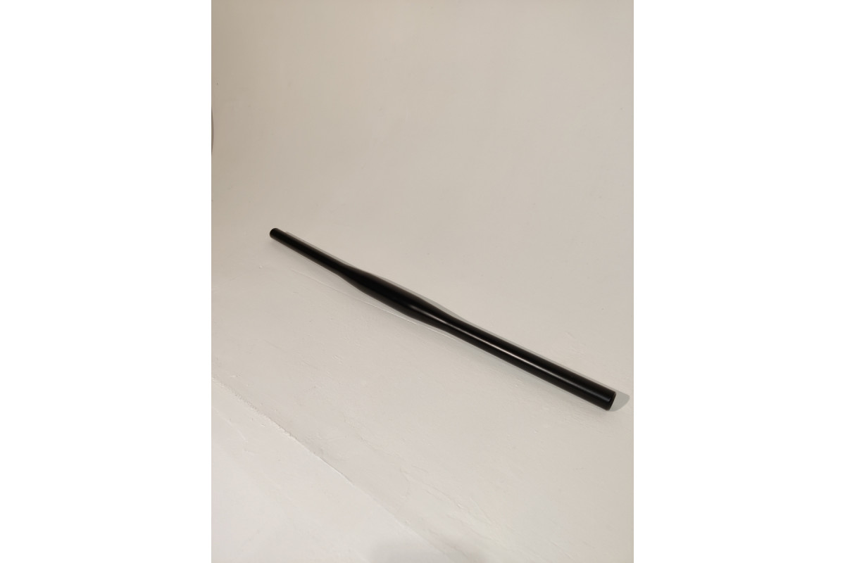 Фото Руль AL 31.8мм L640мм rise: 0mm back swept 9° YL-002 (черн.) з офіційного сайту OSKAR™